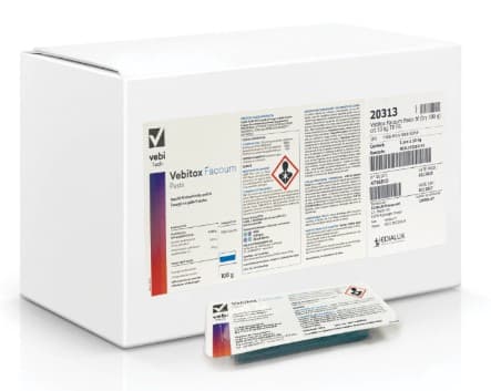 Carton blanc de 10 kg de VEBITOX FACOUM PASTA, rodenticide professionnel en barquettes de 100 g au Brodifacoum.