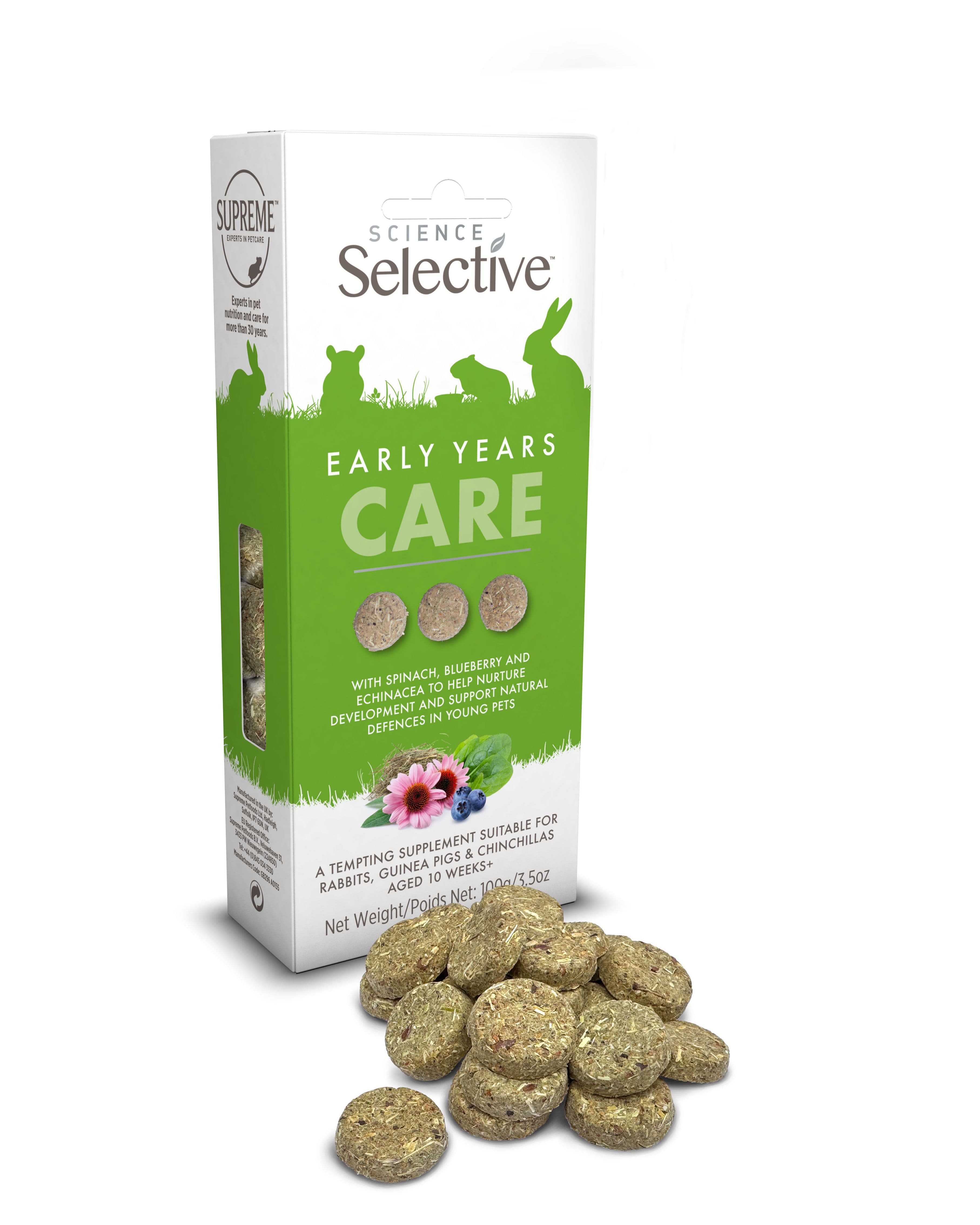 Étui de 100 g de friandises croissance Supreme Science Selective Care Early Years avec rondelles de foin, épinard, myrtille et échinacée.