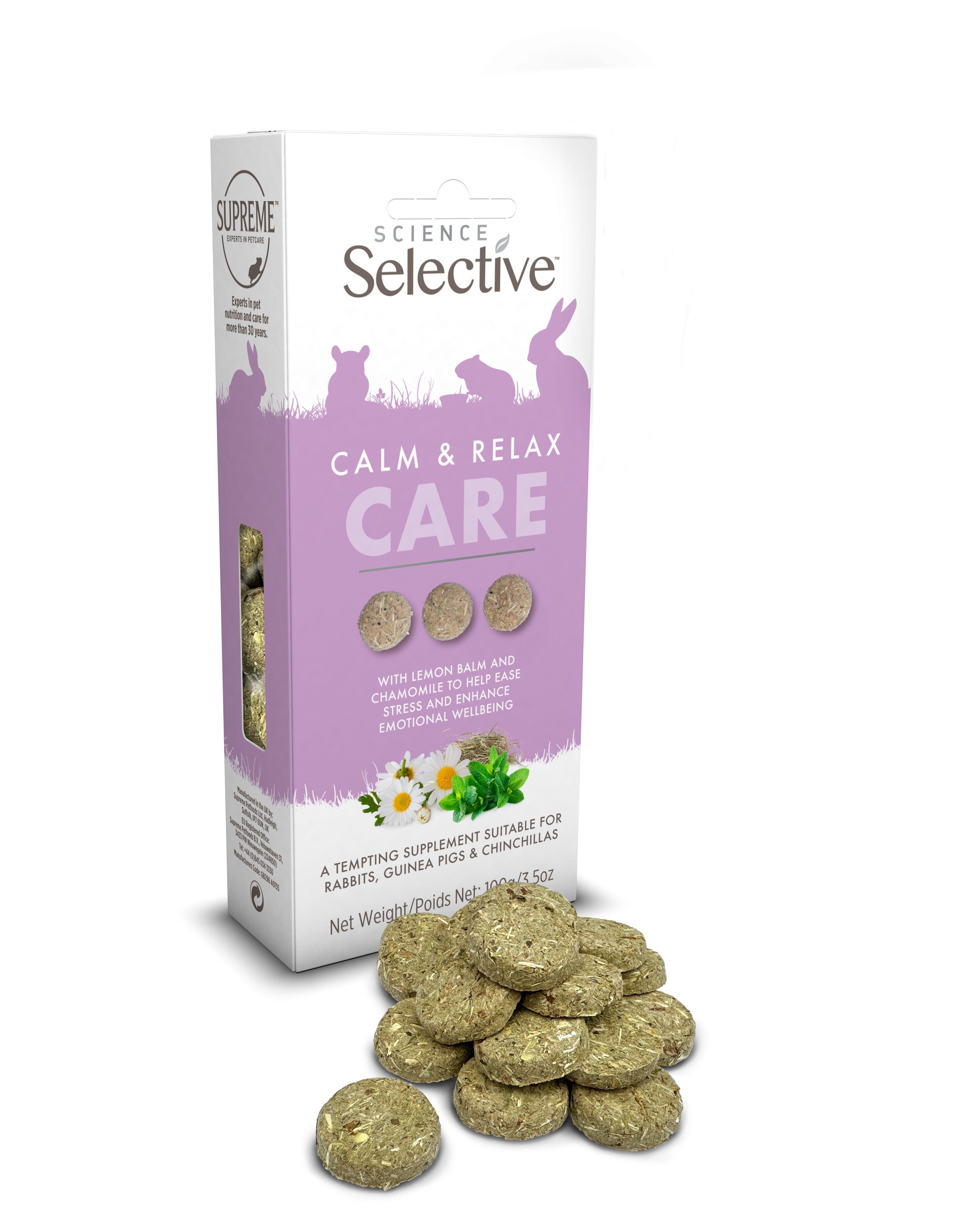 Étui de 100 g de friandises apaisantes Supreme Science Selective Care Calme & Relax avec rondelles de foin, mélisse et camomille.