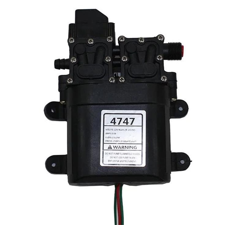 Pompe double tête noire référence 4747 pour pulvérisateur électrique Gladiator II.