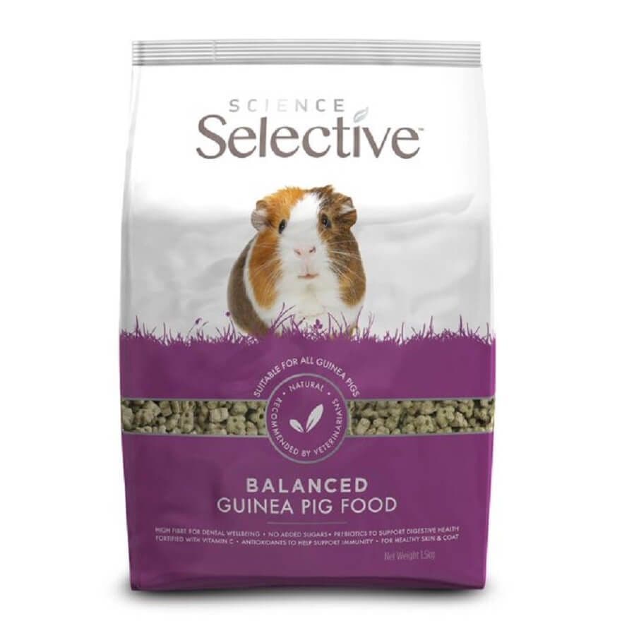 Sachet de 1,5 kg d'extrudés Supreme Science Selective Cochon d'Inde avec visuel de cobaye tricolore.