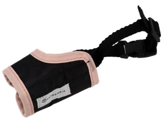 Muselière VETNORDIC XXXS noire en polyester recyclé avec bandes réfléchissantes pour petit chien.