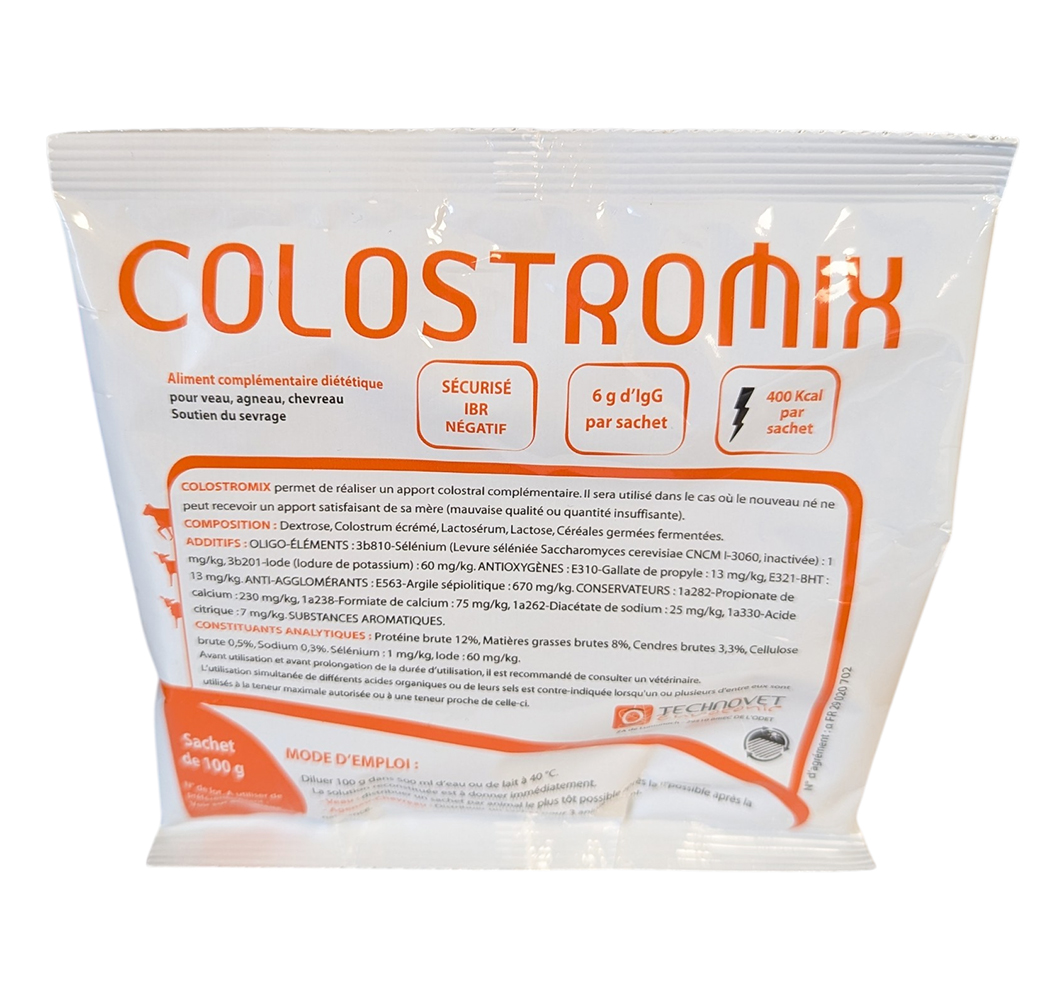 Sachet blanc et orange de 100g de COLOSTROMIX par Technovet, aliment complémentaire riche en anticorps pour veau, agneau et chevreau.