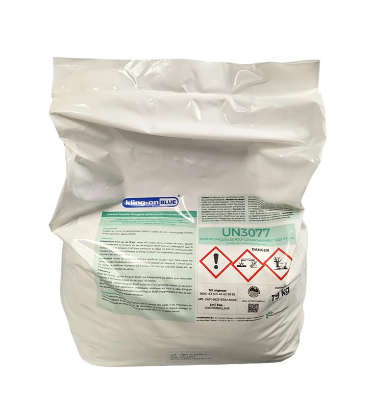 Sac de 19 kg de Kling-on Blue par Huvepharma, poudre bleue pour pédiluve adhésif destinée aux bovins et ovins, avec logos de danger et certification Bio.