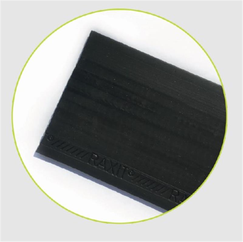 Rouleau de 1 mètre de joint de porte RAXIT en Santoprène™ noir renforcé de fils d'acier pour l'étanchéité anti-rongeurs des bâtiments.