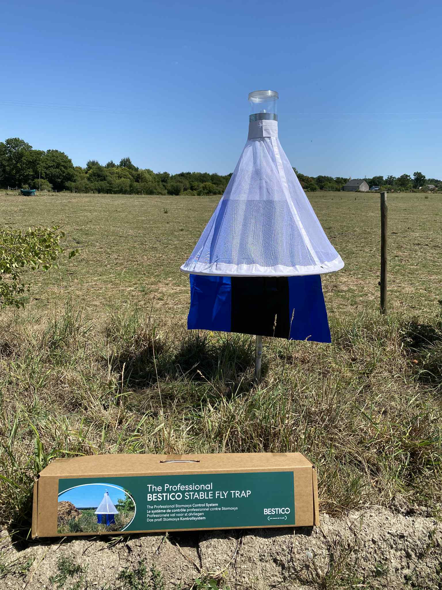 Piège BSFT Bestico protection sanitaire dermatose nodulaire contagieuse DNC contre mouches piqueuses