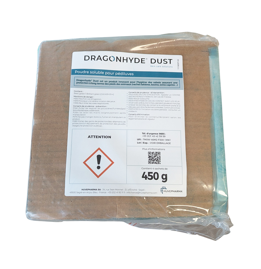 Boîte en carton de Dragonhyde Dust contenant 8 sachets de poudre soluble pour pédiluve, solution innovante pour le soin des sabots des animaux d'élevage.