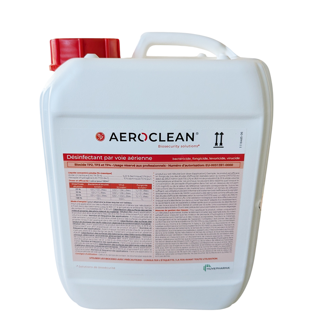 Grand bidon bleu de désinfectant AEROCLEAN pour application aérienne, solution bactéricide et virucide pour usage professionnel en élevage.