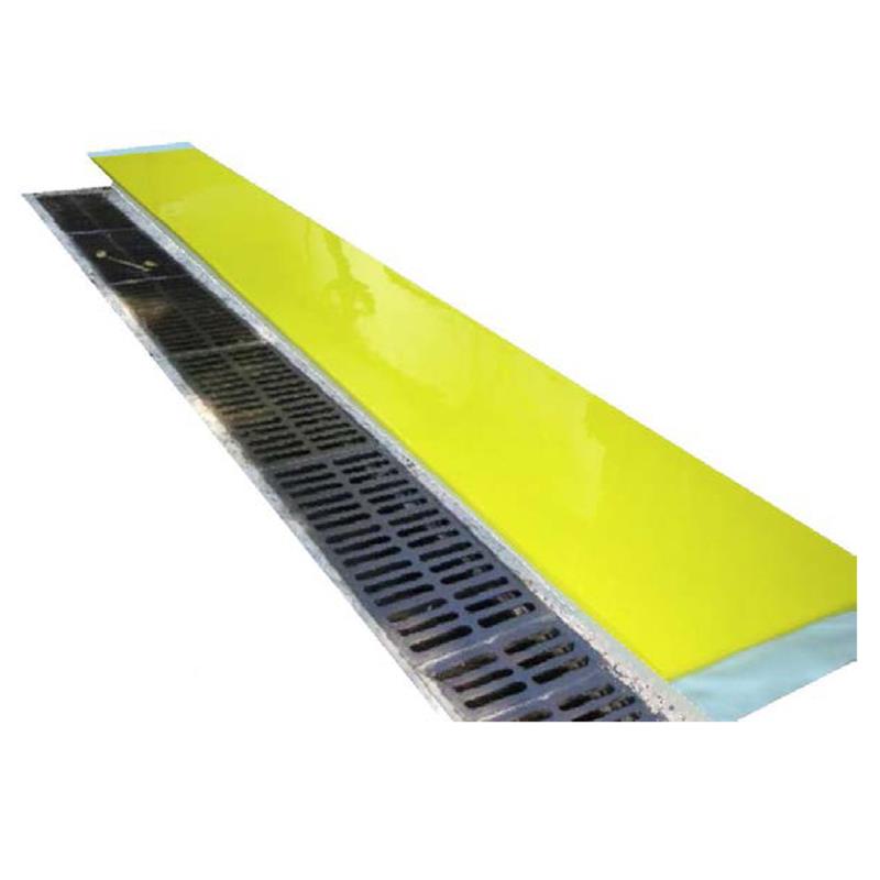 Grande plaque d'obturation jaune 2m x 1m Plastiplac XXL pour la protection des réseaux d'égout.