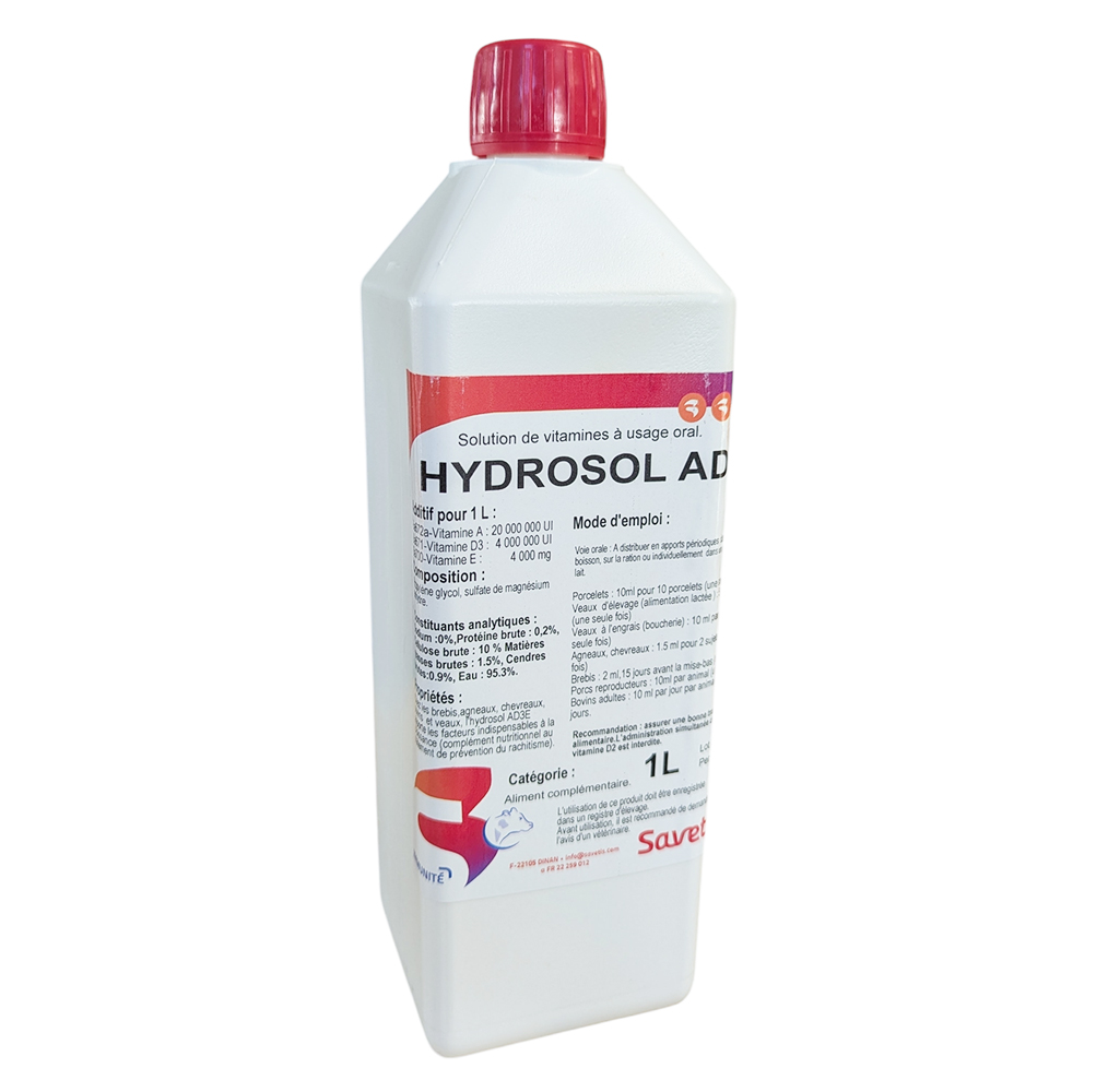 Flacon de 1 litre d'Hydrosol AD3E Savetis, solution concentrée en vitamines A, D3 et E pour le soutien nutritionnel des animaux d'élevage.