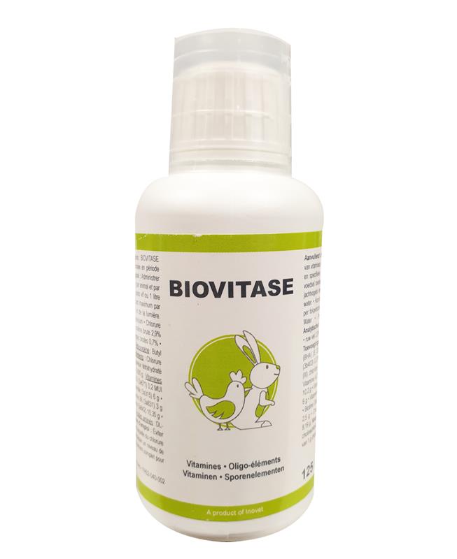 Flacon de 125 ml de Biovitase, supplément nutritionnel de vitamines et oligo-éléments pour lapins et volailles.