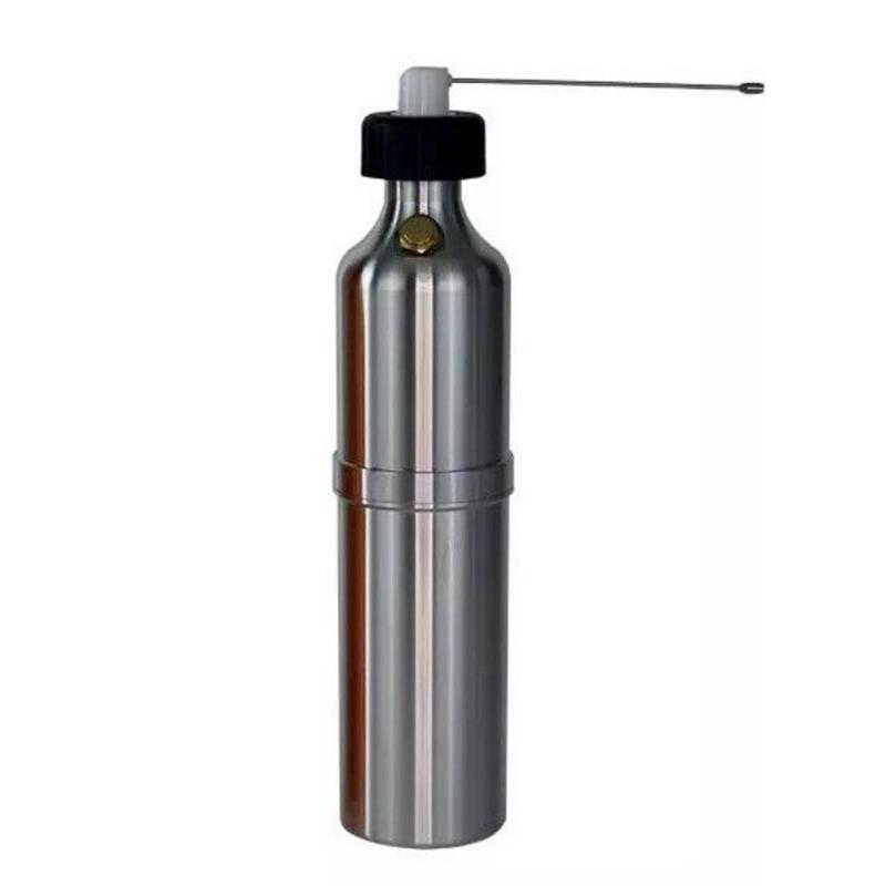 Aérosol rechargeable de 250 ml en aluminium argent avec buse à rallonge pour une pulvérisation précise par air comprimé.
