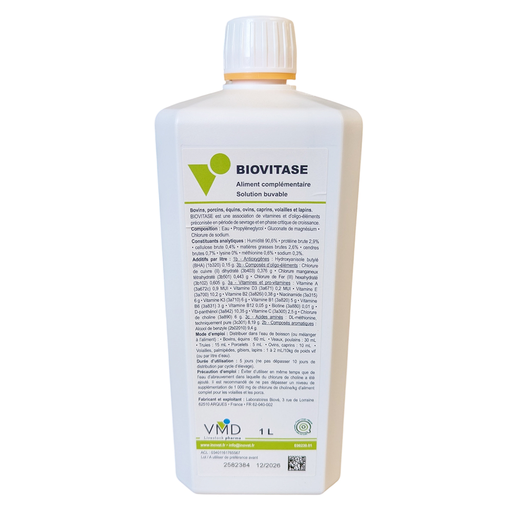 Flacon de 1 litre de Biovitase NF de Biové, aliment complémentaire en solution buvable pour le soutien nutritionnel des animaux d'élevage lors du sevrage.