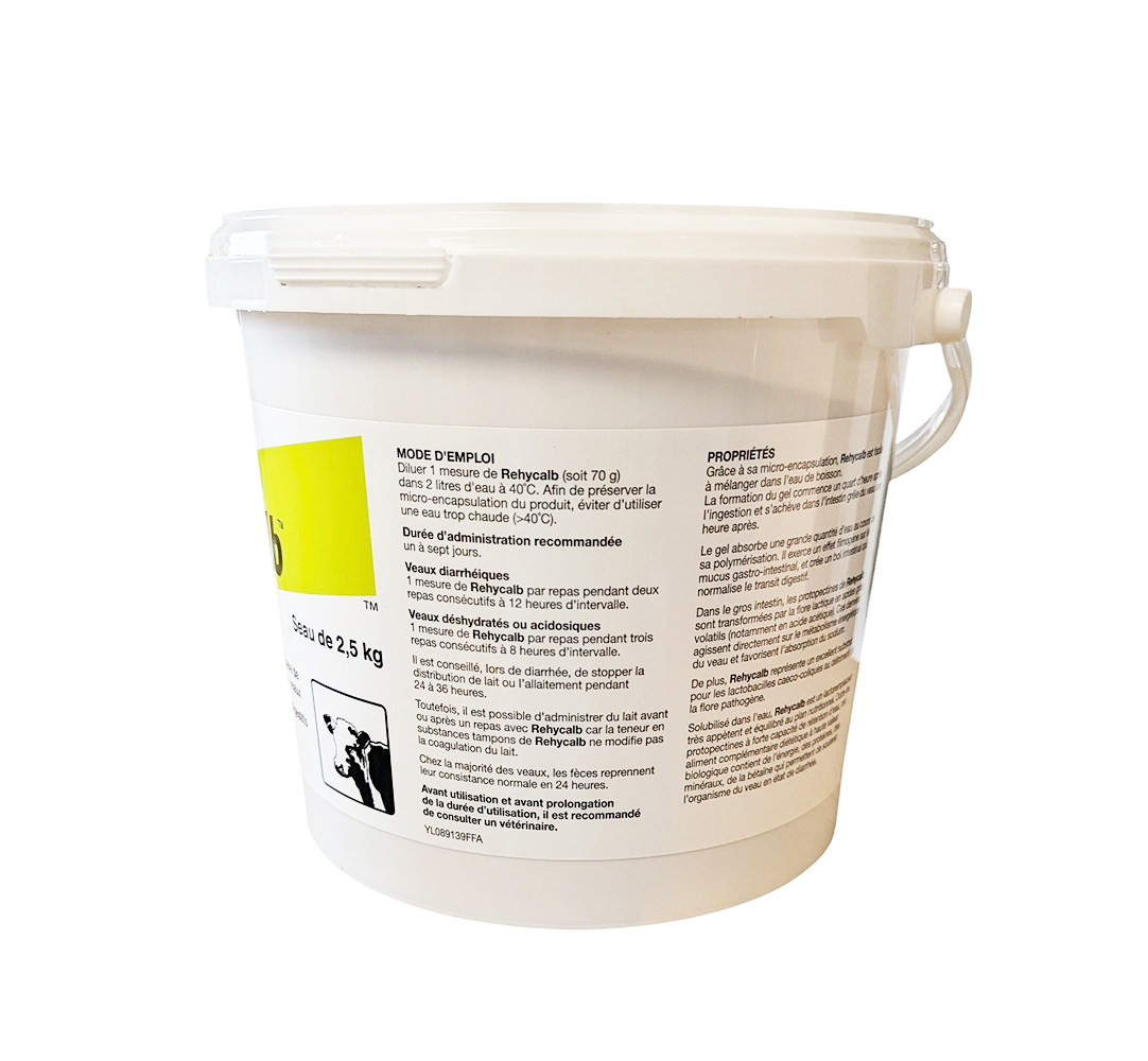 Seau blanc de 2,5 kg d'aliment diététique Rehycalb d'Elanco aux protopectines micro-encapsulées pour les troubles digestifs du veau.