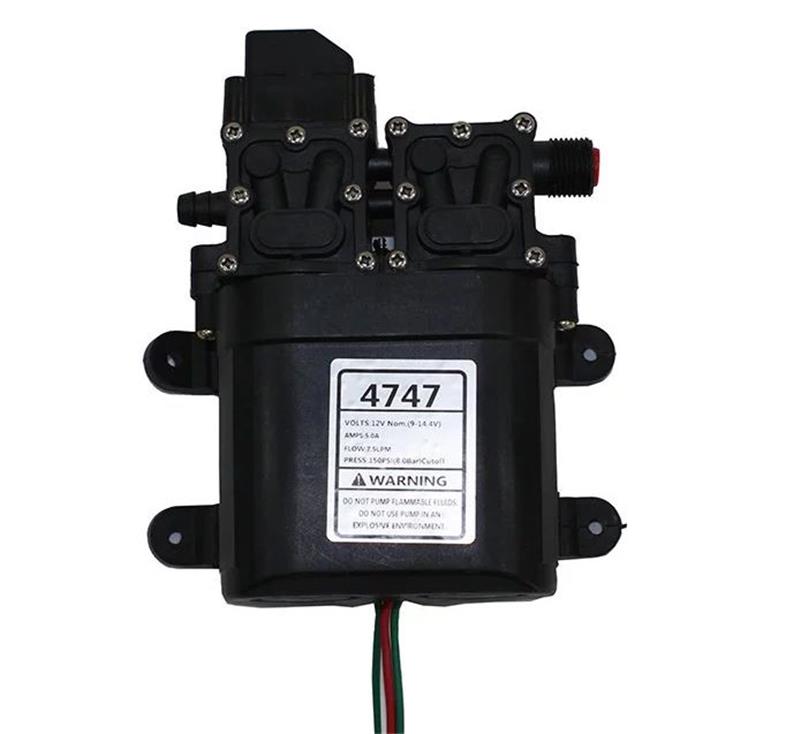 Pompe double tête noire référence 4747 pour pulvérisateur électrique Gladiator II.