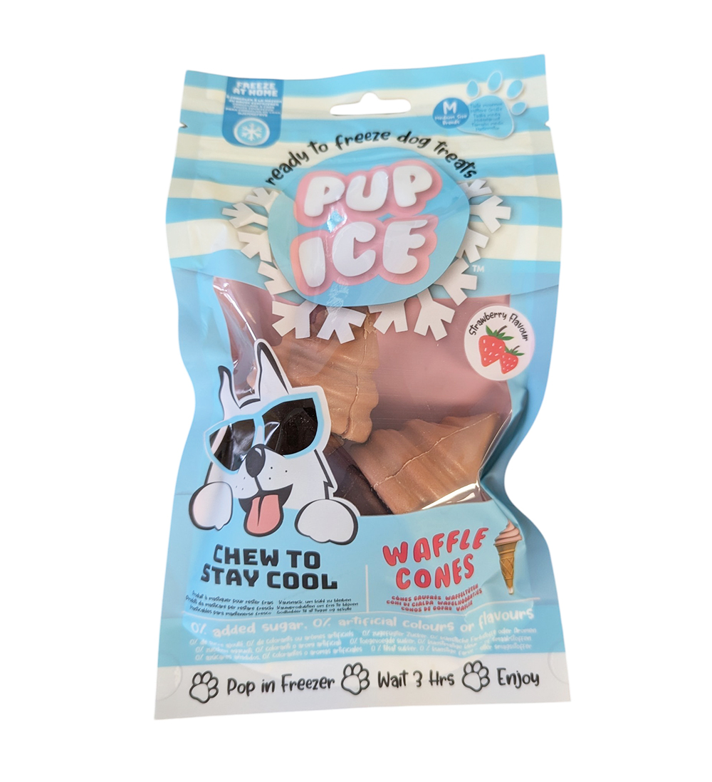 Sachet bleu ciel de 2 glaces cônes à la fraise Pup Ice Waffle Cones pour chien.