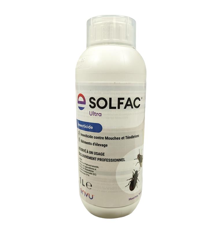 Bidon de 1 litre de SOLFAC Ultra Envu, insecticide professionnel pour le contrôle des mouches et ténébrions dans les bâtiments d'élevage.