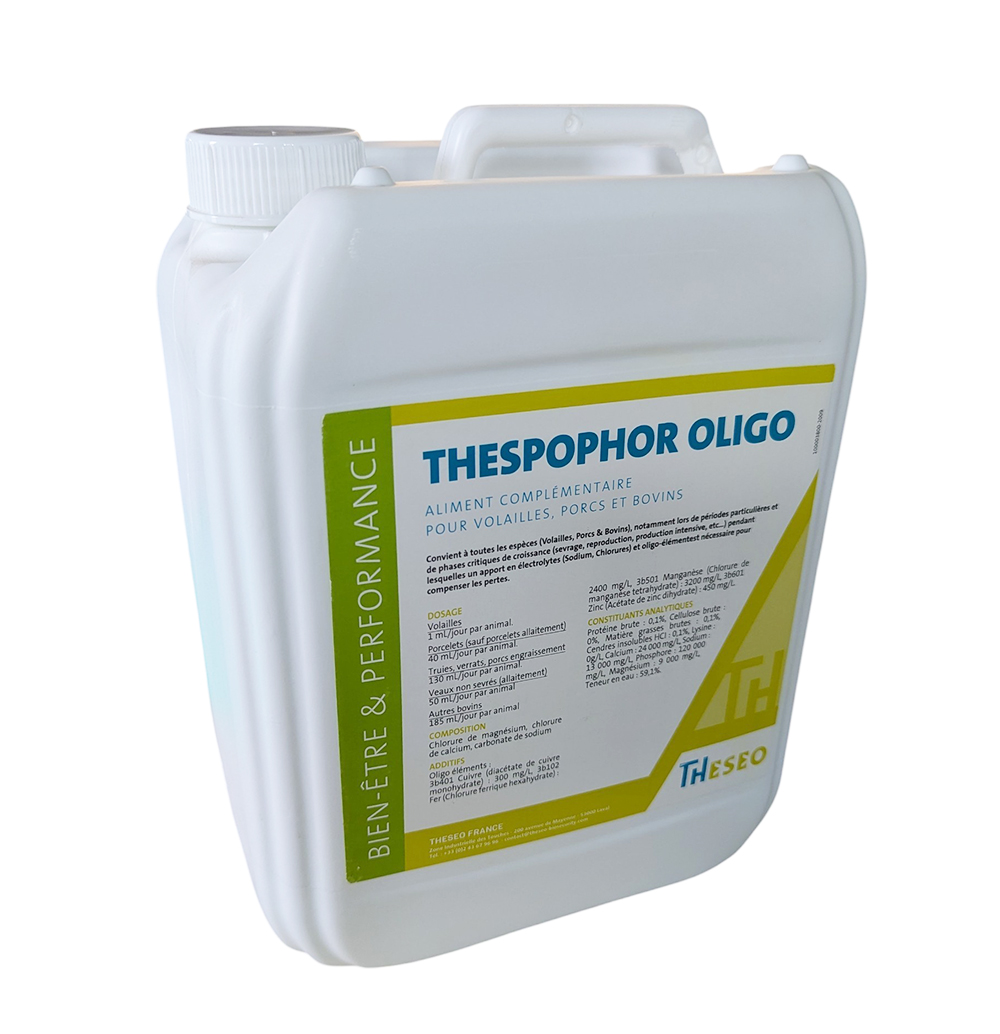 Bidon blanc de 5 litres de THESPOPHOR OLIGO, aliment complémentaire riche en phosphore et électrolytes pour le bien-être et la performance des animaux d'élevage.