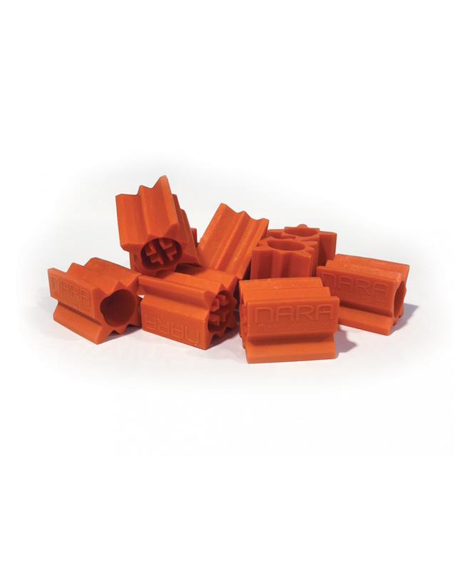 Blocs attractifs orange NARA BLOC arôme poisson pour monitoring rongeurs sans poison.