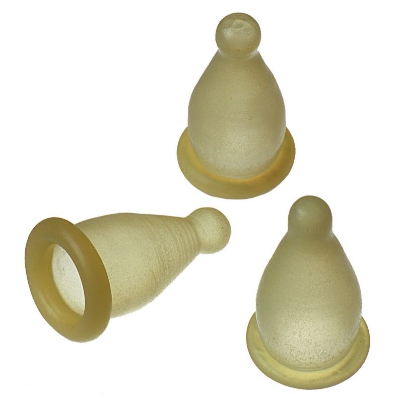 Lot de trois tétines souples translucides à bout arrondi pour l'allaitement artificiel des chiots, chatons et lapereaux.