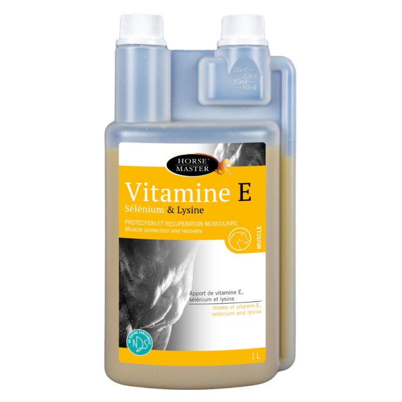 Flacon doseur transparent de 1 Litre de solution liquide Vitamine E Sélénium et Lysine Horse Master pour les muscles du cheval.