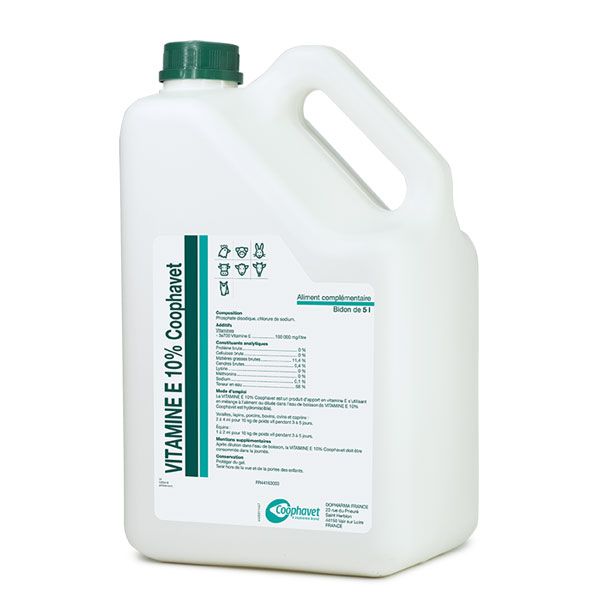 Bidon blanc de 5 litres de VITAMINE E 10 % COOPHAVET, aliment complémentaire pour animaux d'élevage enrichi en Sélénium.