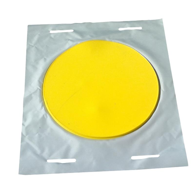 Grande plaque d'obturation ronde jaune Ø 850 mm en polyuréthane pour plaques d'égout industrielles.