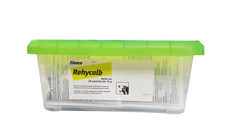 Boîte en plastique transparent avec couvercle vert de Rehycalb Elanco, contenant 28 sachets de 70 g de solution réhydratante pour veaux.